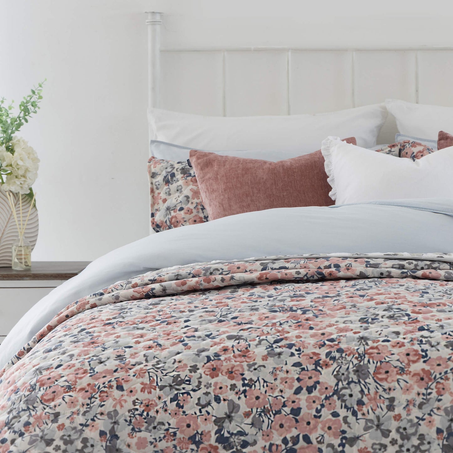 Microfibre Danny Pink Quilt Set