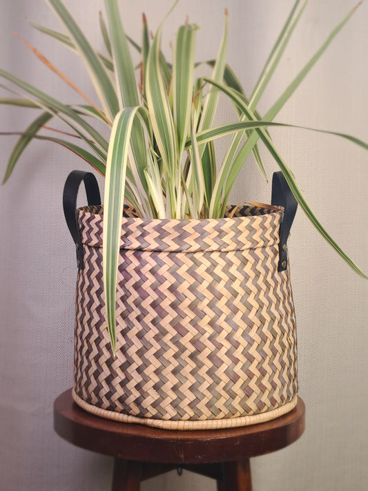 ZigZag Black Planter Basket